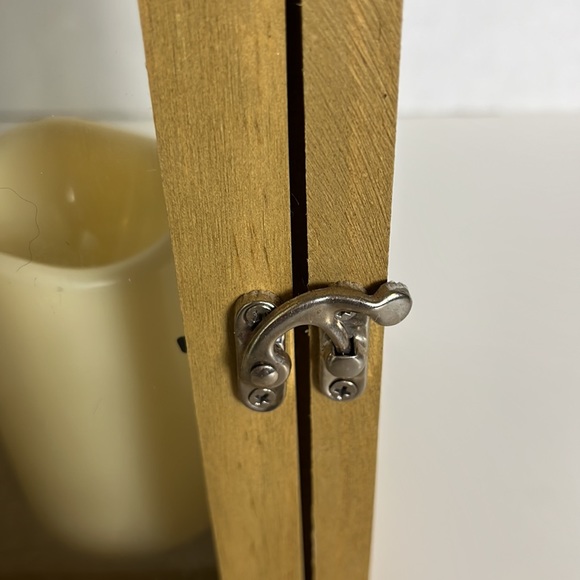 Lantern - Picture 3 of 10